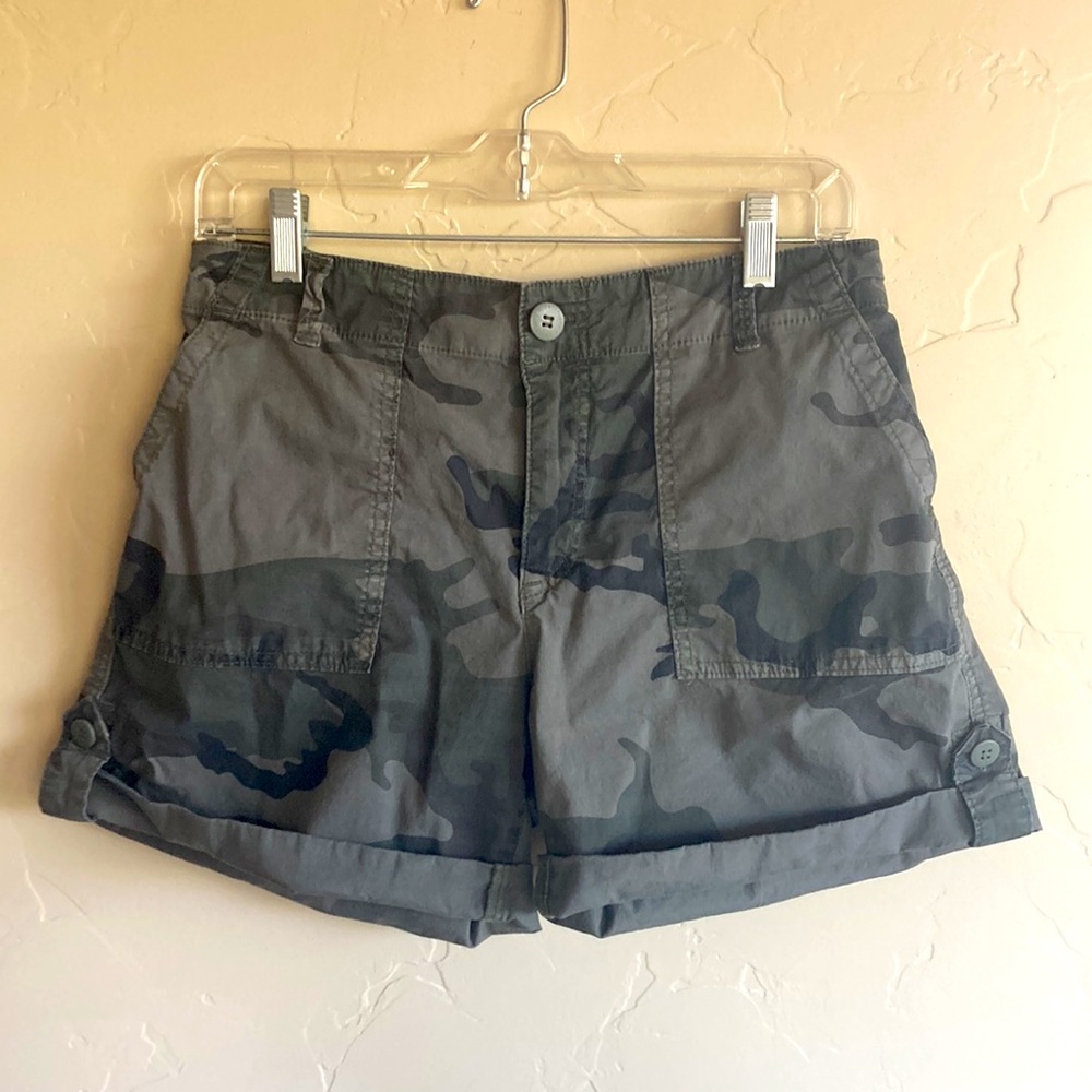 Sanctuary Rolled Camo Gorpcore Streetwear Utility Shorts - Picture 4 of 12
